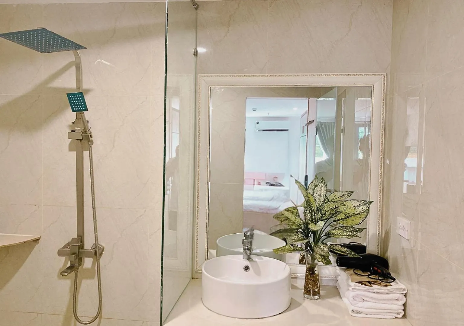 Can Ho Khach San Ngoai O - Phuong Nam 1 Hotel & Apartments Χόι Αν